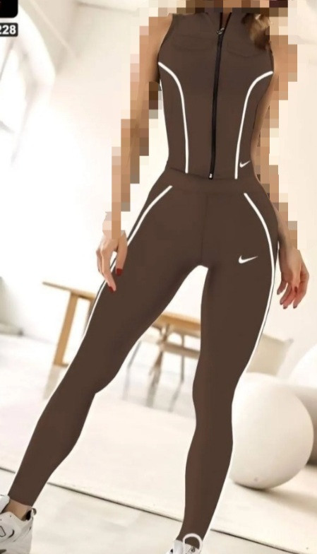 لباس ورزشی زنانه شیک